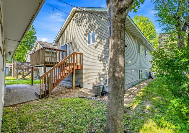 Photo 3 of Single family home for sale at 1077 26th Avenue Se, Minneapolis, MN 55414 | MLS# 7143548 | Listing updated on 2026-09-15