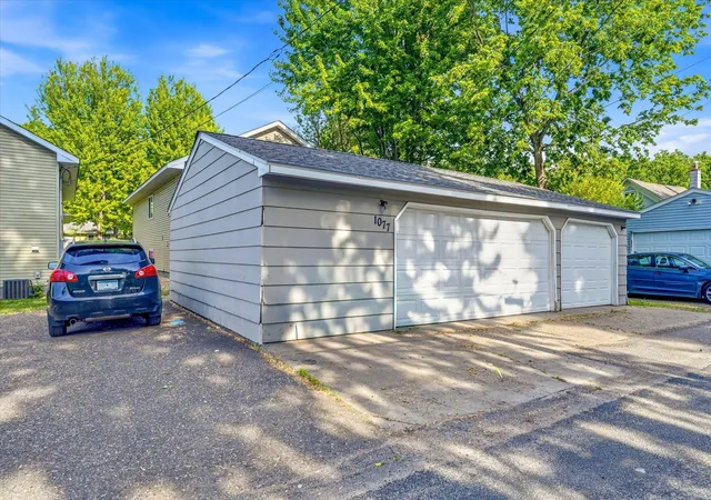 Photo 3 of Single family home for sale at 1077 26th Avenue SE, Minneapolis, MN 55414 | MLS# 7143548 | Listing updated on 2026-09-15