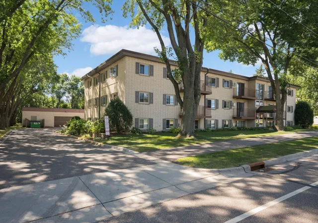 Photo 2 of Condo for sale at 240 Wentworth Ave W #302, Saint Paul, MN 55118 | MLS# 7143796 | Listing updated on 2026-09-15