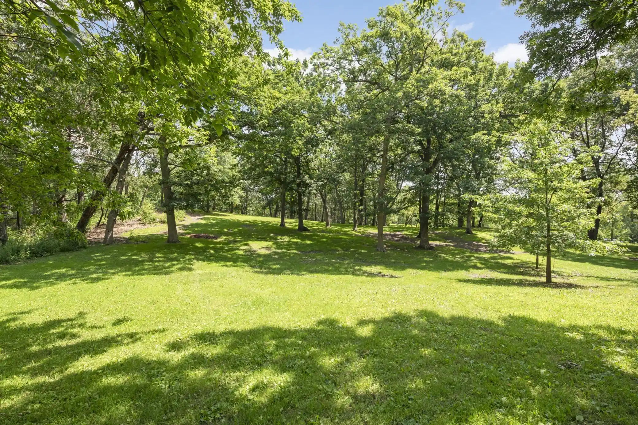 Listing Photo 38 - Condo for sale in 240 Wentworth Ave W located at 240 Wentworth Ave W, West St. Paul, MN 55118 - Unit #302