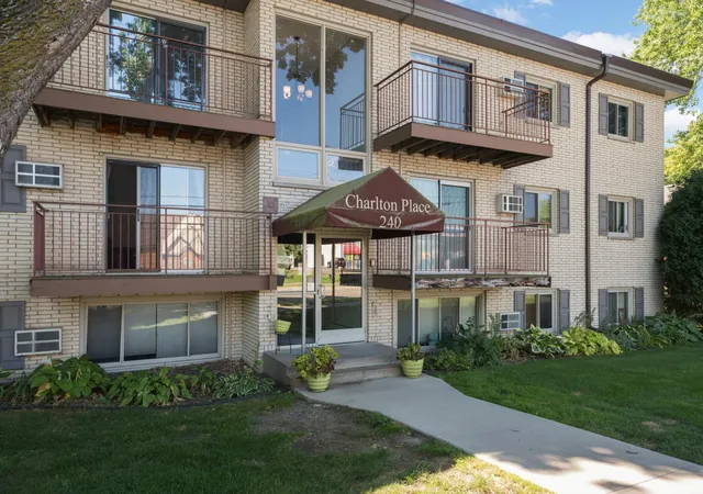 Photo 3 of Condo for sale at 240 Wentworth Ave W #302, Saint Paul, MN 55118 | MLS# 7143796 | Listing updated on 2026-09-15