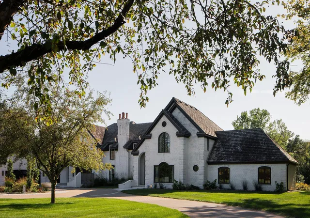 Photo 3 of Single family home for sale at 170 Spur Cir, Wayzata, MN 55391 | MLS# 7143971 | Listing updated on 2026-09-15