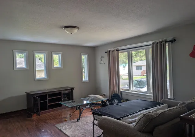 Photo 2 of Single family home for sale at 171 Hanson Rd, Saint Paul, MN 55115 | MLS# 7144042 | Listing updated on 2026-09-15