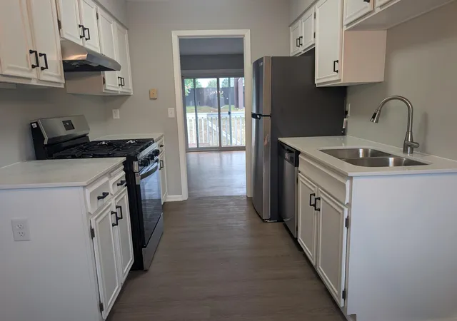 Photo 2 of Single family home for sale at 7427 143rd Street Ct, Apple Valley, MN 55124 | MLS# 7144227 | Listing updated on 2026-09-15