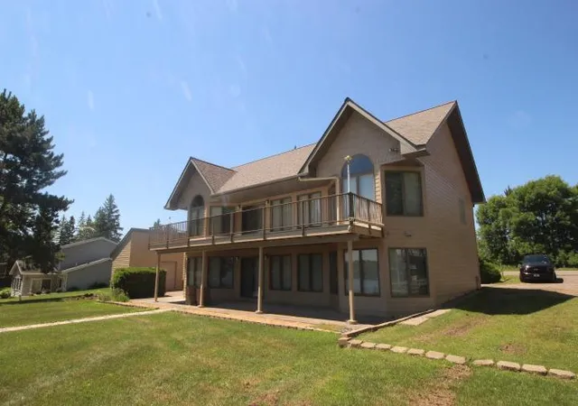 Photo 3 of Sale Pending at 92248 E Frontage Rd, Sturgeon Lake, MN 55783 | MLS# 7144577 | Listing updated on 2026-10-05