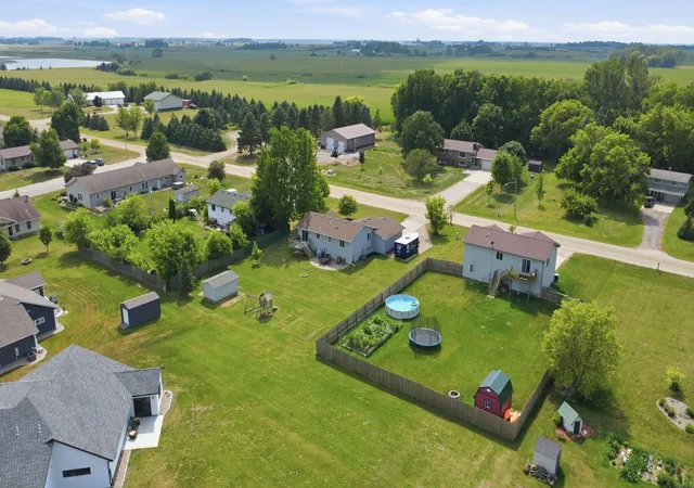 Photo 4 of Sale Pending at 605 W 8th Avenue, Osakis, MN 56360 | MLS# 7144883 | Listing updated on 2026-09-15