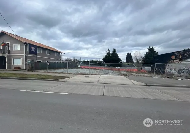 Land for sale at 326 NW -330 85th St, Seattle, WA 98117 | MLS# NWM2330486