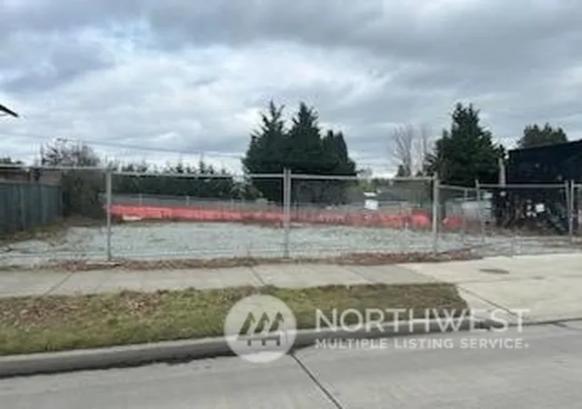 Photo 4 of Land for sale at 326 NW -330 85th St, Seattle, WA 98117 | MLS# NWM2330486 | Listing updated on 2026-09-17