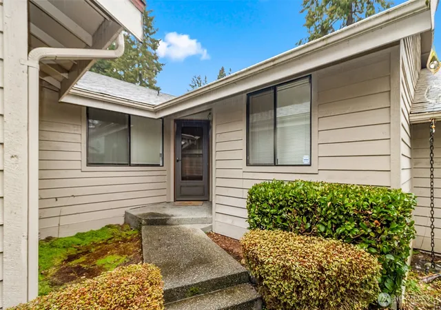 Photo 3 of Condo for sale at 1310 Boise St, Fircrest, WA 98466 | MLS# NWM2339856 | Listing updated on 2026-09-24