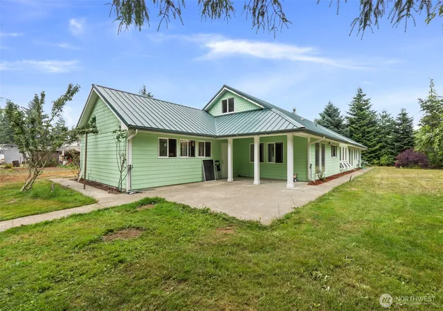 Photo 3 of Single family home for sale at 33 Rustemeyer Rd, Aberdeen, WA 98520 | MLS# NWM2396013 | Listing updated on 2026-09-17