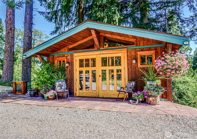 Photo 3 of Single family home for sale at 18612 51st Avenue Se, Bothell, WA 98012 | MLS# NWM2407698 | Listing updated on 2026-10-08