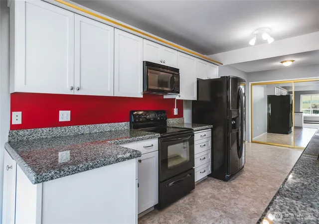 Photo 3 of Condo for sale at 1800 Skyline Way #205, Anacortes, WA 98221 | MLS# NWM2431655 | Listing updated on 2026-09-23