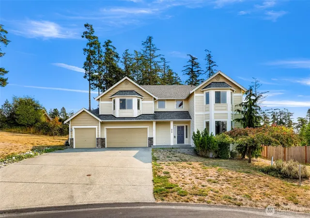 Photo 2 of Single family home for sale at 930 Cvs View Cir, Oak Harbor, WA 98277 | MLS# NWM2436825 | Listing updated on 2026-09-17