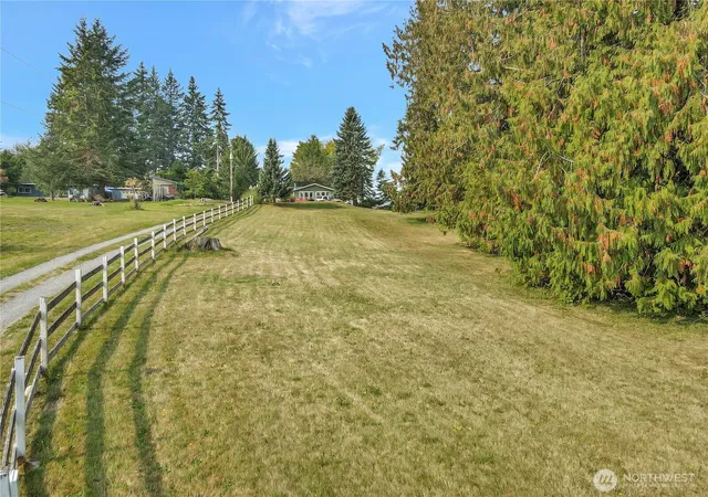 Photo 3 of Sale Pending at 8624 E Sunnyside School Rd, Marysville, WA 98270 | MLS# NWM2442596 | Listing updated on 2026-09-25