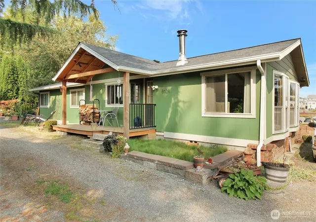 Photo 4 of Sale Pending at 8624 E Sunnyside School Rd, Marysville, WA 98270 | MLS# NWM2442596 | Listing updated on 2026-09-25