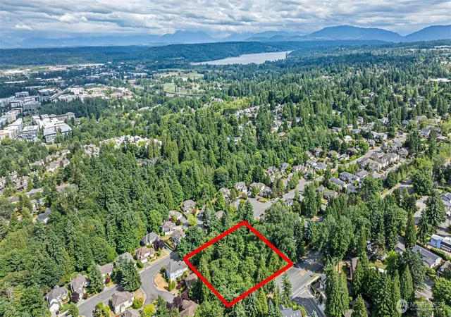 Photo 3 of Townhouse for sale at 7610 148th Avenue Ne, Redmond, WA 98052 | MLS# NWM2447834 | Listing updated on 2026-10-02