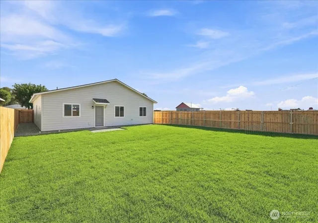 Photo 3 of Single family home for sale at 34 Simpson St, Mansfield, WA 98830 | MLS# NWM2455573 | Listing updated on 2026-09-17