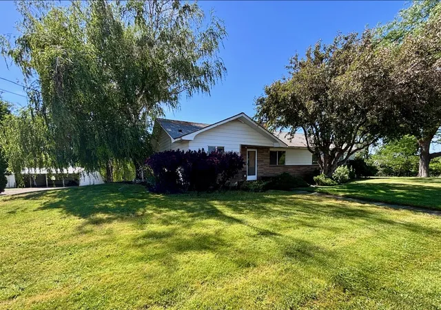 Photo 3 of Sale Pending at 1171 Cleman Rd, Ellensburg, WA 98926 | MLS# NWM2457773 | Listing updated on 2026-09-25