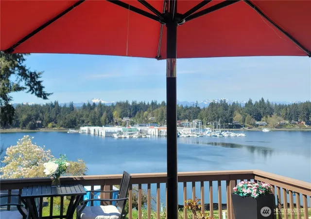 Photo 1 of Single family home for sale at 2540 E Phinney Bay Pl, Bremerton, WA 98312 | MLS# NWM2463034 | Listing updated on 2026-09-27