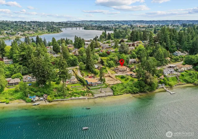 Photo 2 of Single family home for sale at 2540 E Phinney Bay Pl, Bremerton, WA 98312 | MLS# NWM2463034 | Listing updated on 2026-09-27