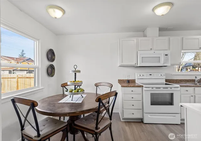 Photo 3 of Single family home for sale at 6802 S Oakes St, Tacoma, WA 98409 | MLS# NWM2480207 | Listing updated on 2026-09-17