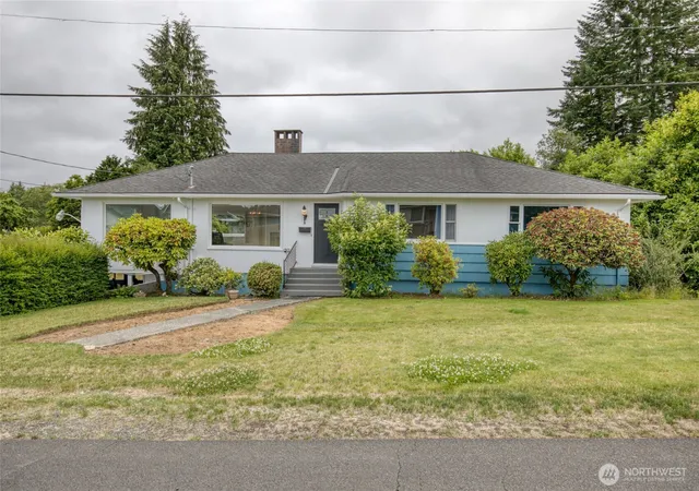 Photo 1 of Sale Pending at 1007 Riverview Dr, Aberdeen, WA 98520 | MLS# NWM2480826 | Listing updated on 2026-09-28
