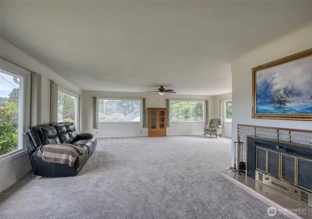Photo 3 of Sale Pending at 1007 Riverview Dr, Aberdeen, WA 98520 | MLS# NWM2480826 | Listing updated on 2026-09-28
