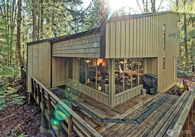 Photo 1 of Sale Pending at 731 E Promontory Rd, Shelton, WA 98584 | MLS# NWM2483397 | Listing updated on 2026-09-15