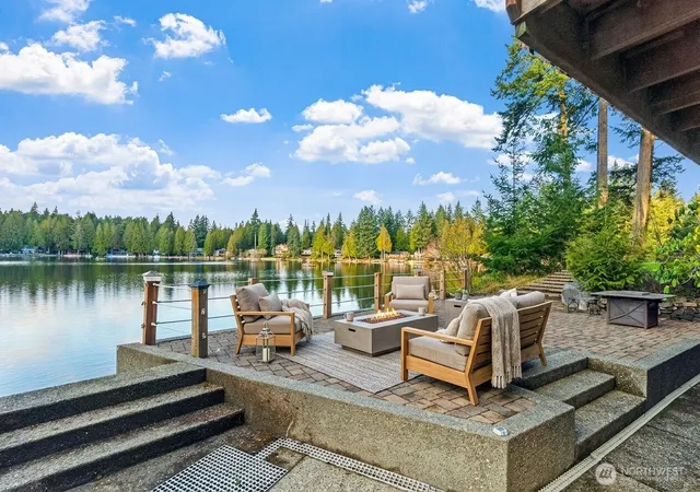 Photo 2 of Sale Pending at 1970 Cambridge Ln Sw, Olympia, WA 98512 | MLS# NWM2483839 | Listing updated on 2026-09-12