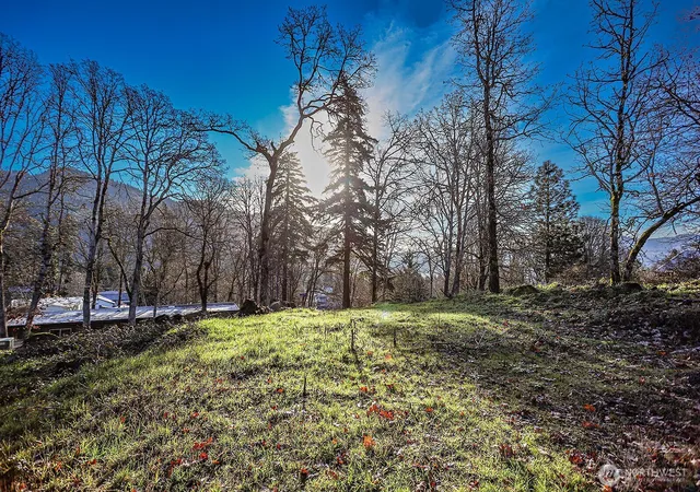 Photo 1 of Land for sale at 912 Hillside Ln, White Salmon, WA 98672 | MLS# NWM2484037 | Listing updated on 2026-09-17