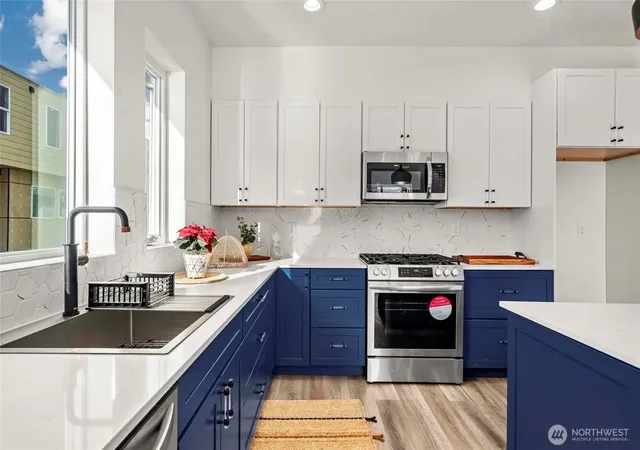 Photo 3 of Sale Pending at 11554 17th Place Sw, Burien, WA 98146 | MLS# NWM2487009 | Listing updated on 2026-10-01