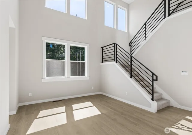 Photo 3 of Sale Pending at 10538 135th Place Ne #31, Kirkland, WA 98033 | MLS# NWM2488000 | Listing updated on 2026-09-30