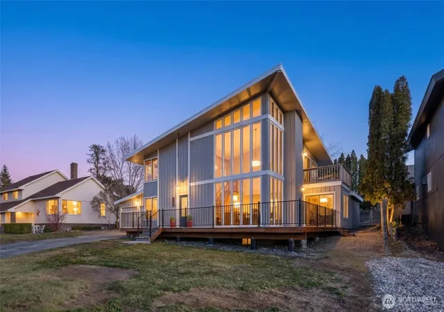 Photo 1 of Single family home for sale at 181 Pelican Dr Se, Moses Lake, WA 98837 | MLS# NWM2489868 | Listing updated on 2026-09-17