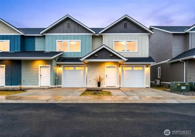 Photo 1 of Townhouse for sale at 1075 Red Apple Rd #D13, Wenatchee, WA 98801 | MLS# NWM2491815 | Listing updated on 2026-10-12