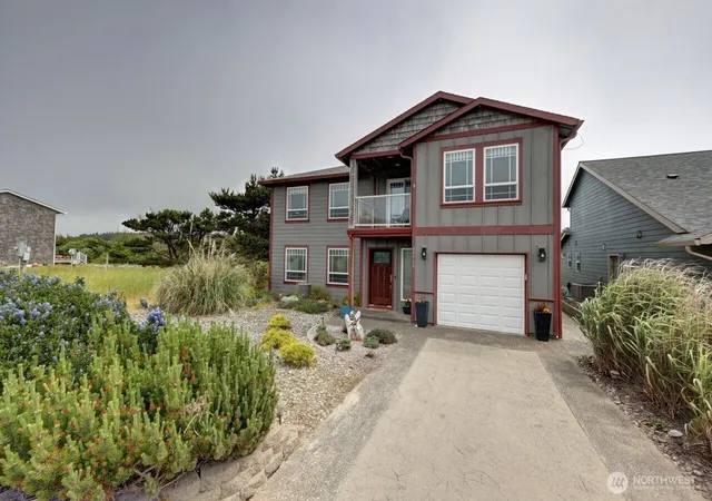 Photo 2 of Single family home for sale at 32500 G St, Ocean Park, WA 98640 | MLS# NWM2497281 | Listing updated on 2026-09-17