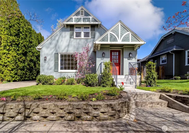 Photo 1 of Single family home for sale at 1051 Boyer Ave, Walla Walla, WA 99362 | MLS# NWM2497741 | Listing updated on 2026-09-16