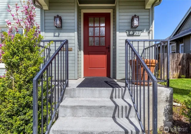 Photo 2 of Single family home for sale at 1051 Boyer Ave, Walla Walla, WA 99362 | MLS# NWM2497741 | Listing updated on 2026-09-16