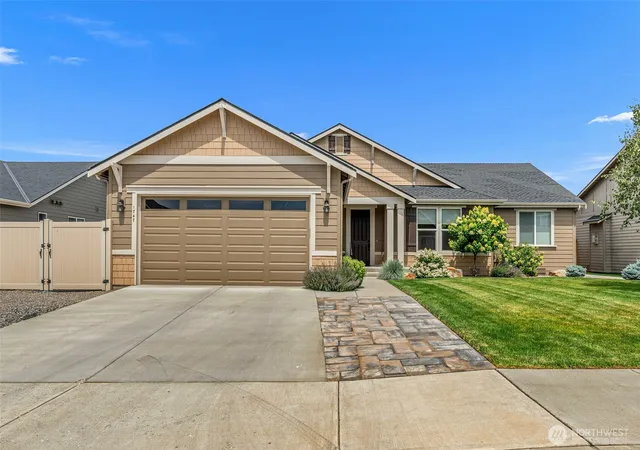 Photo 1 of Sale Pending at 1747 S Blanchard Loop, East Wenatchee, WA 98802 | MLS# NWM2499133 | Listing updated on 2026-09-23
