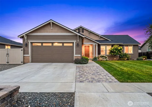 Photo 2 of Sale Pending at 1747 S Blanchard Loop, East Wenatchee, WA 98802 | MLS# NWM2499133 | Listing updated on 2026-09-23