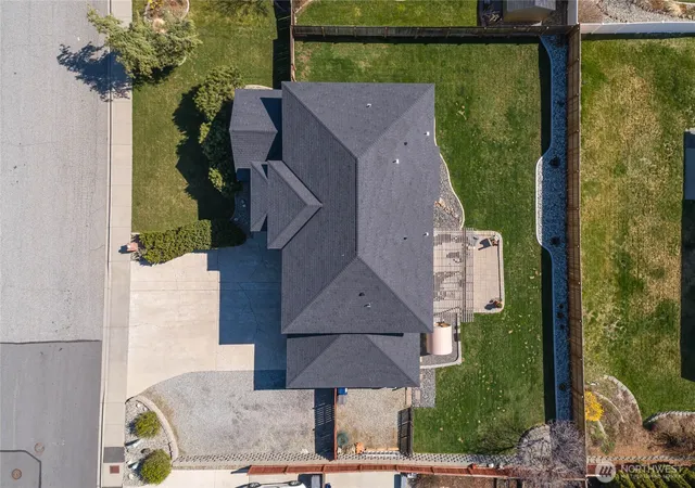 Photo 3 of Sale Pending at 2217 Michael Brooke, Wenatchee, WA 98801 | MLS# NWM2499495 | Listing updated on 2026-09-25