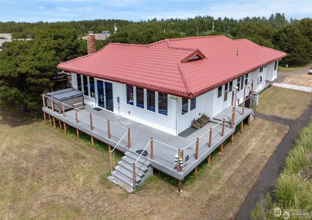 Photo 3 of Sale Pending at 401 Wind Sand Ln W, Grayland, WA 98547 | MLS# NWM2500090 | Listing updated on 2026-09-21