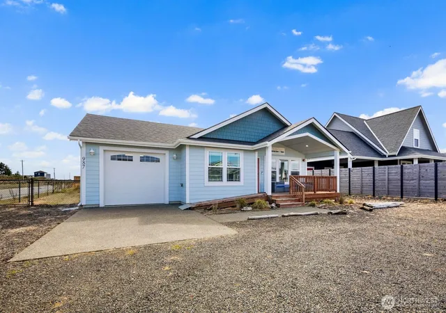 Photo 3 of Single family home for sale at 987 Alida Ct Se, Ocean Shores, WA 98569 | MLS# NWM2502282 | Listing updated on 2026-09-21