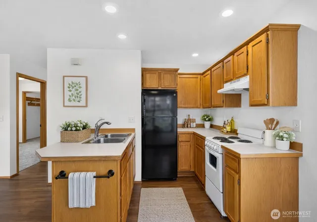 Photo 3 of Sale Pending at 161 W Whidbey Ave #38, Oak Harbor, WA 98277 | MLS# NWM2502345 | Listing updated on 2026-09-25