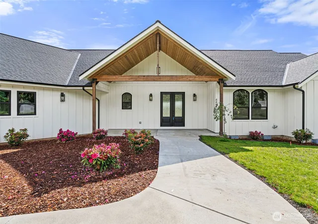 Photo 2 of Single family home for sale at 4466 W State Route 108, Shelton, WA 98584 | MLS# NWM2503210 | Listing updated on 2026-10-01