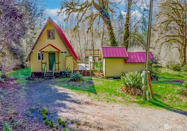 Photo 2 of Single family home for sale at 513 W Satsop Maple Glen Rd, Elma, WA 98541 | MLS# NWM2503230 | Listing updated on 2026-09-21