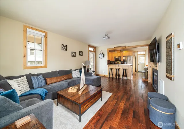 Photo 3 of Single family home for sale at 540 Porcupine Ln, Chelan, WA 98816 | MLS# NWM2503730 | Listing updated on 2026-09-21