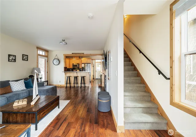 Photo 4 of Single family home for sale at 540 Porcupine Ln, Chelan, WA 98816 | MLS# NWM2503730 | Listing updated on 2026-09-21