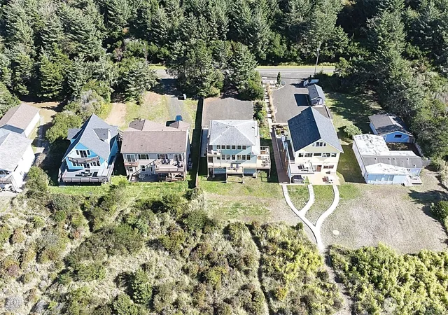 Photo 3 of Contingent at 27 Ocean Ln, Copalis Beach, WA 98535 | MLS# NWM2503737 | Listing updated on 2026-09-21