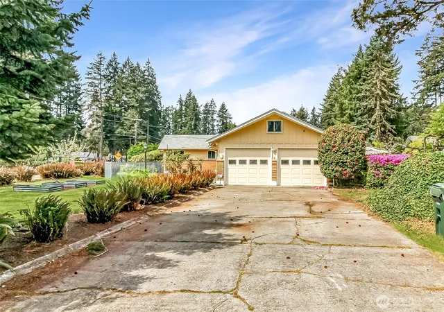 Photo 2 of Single family home for sale at 327 Logger Ct Se, Lacey, WA 98503 | MLS# NWM2504032 | Listing updated on 2026-09-21