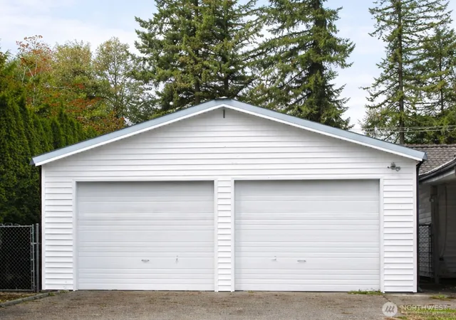 Photo 3 of Sale Pending at 100 Hillcrest Dr, Elma, WA 98541 | MLS# NWM2504530 | Listing updated on 2026-09-14